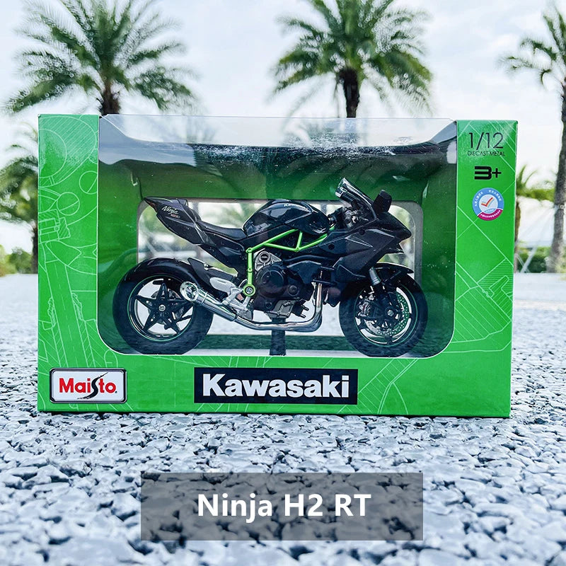1:12  KTM 1290 Super Duke R Kawasaki Suzuki