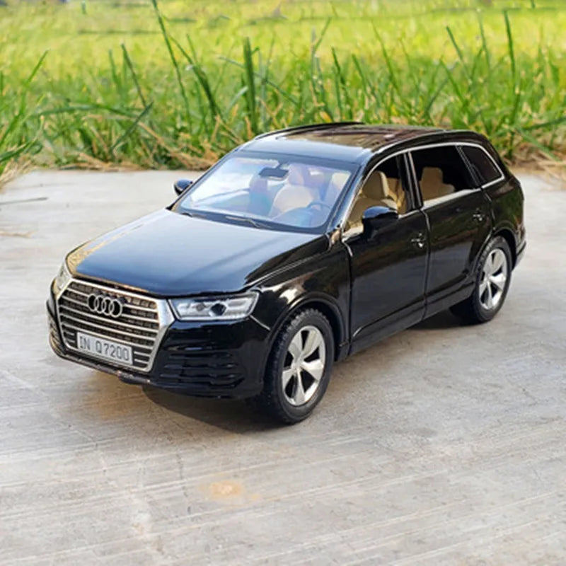 1:32 AUDI Q7