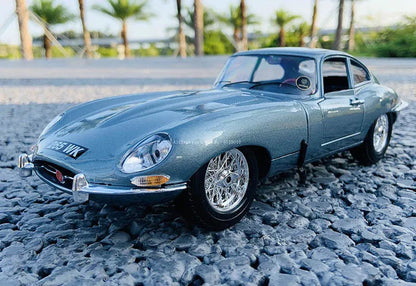 1:18 Jaguar E-type Coupe