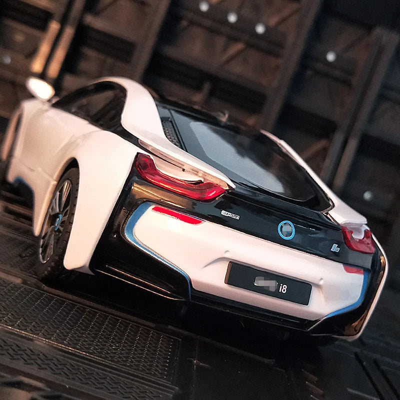 1:24 BMW i8