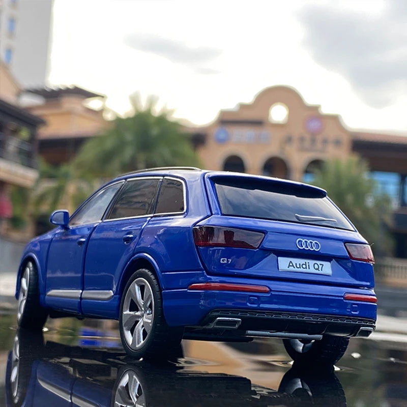 1:32 AUDI Q7