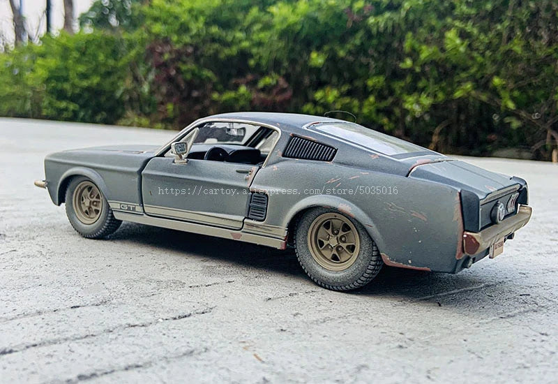 1:24 Old 1967 Ford Mustang GT