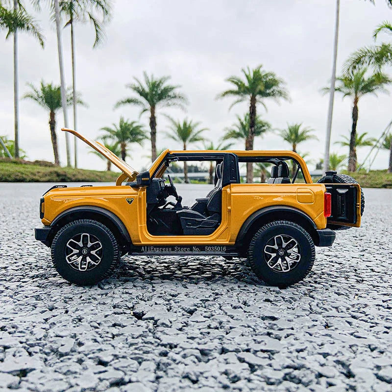 1:18 Ford Bronco Badlands 2021