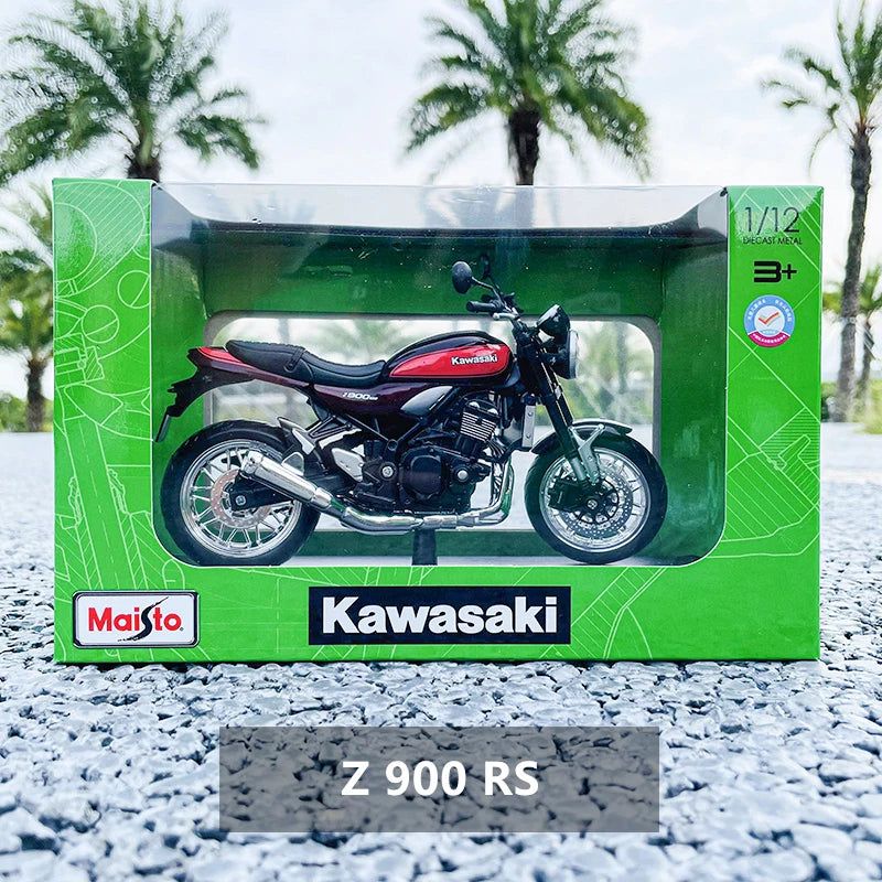 1:12  KTM 1290 Super Duke R Kawasaki Suzuki