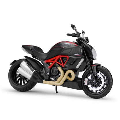 1:12 Ducati Diavel Carbon Red