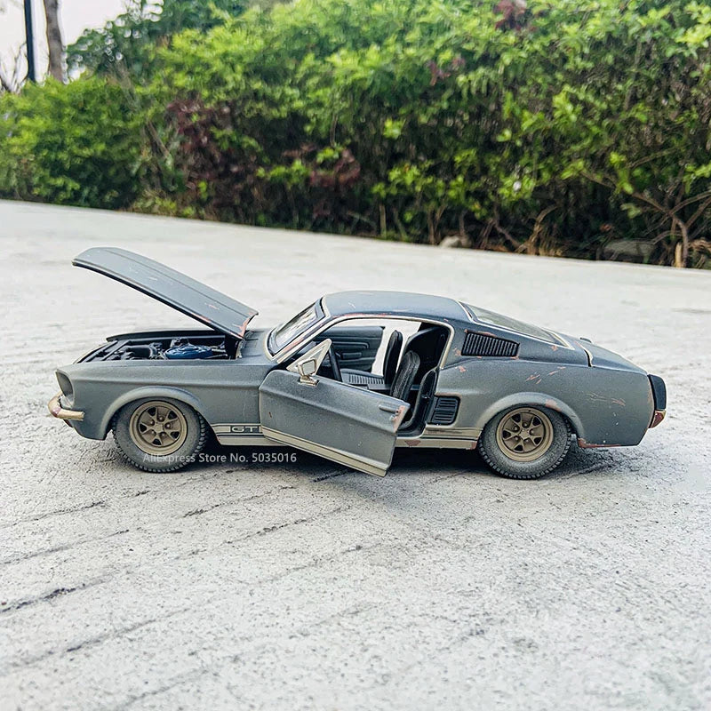 1:24 Old 1967 Ford Mustang GT