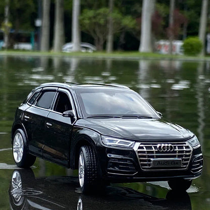 1:32 AUDI Q5