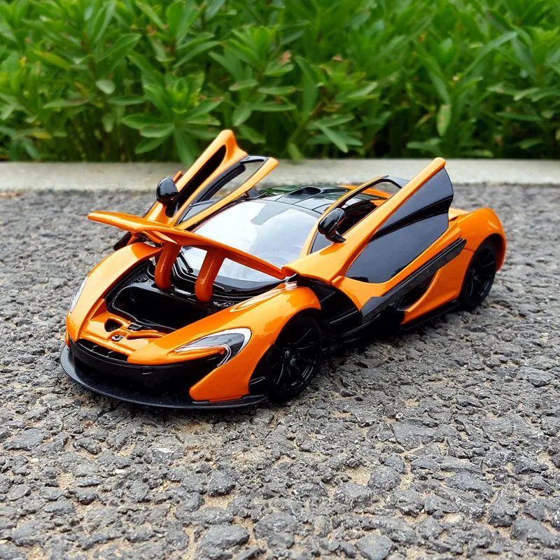 1:24 McLaren P1