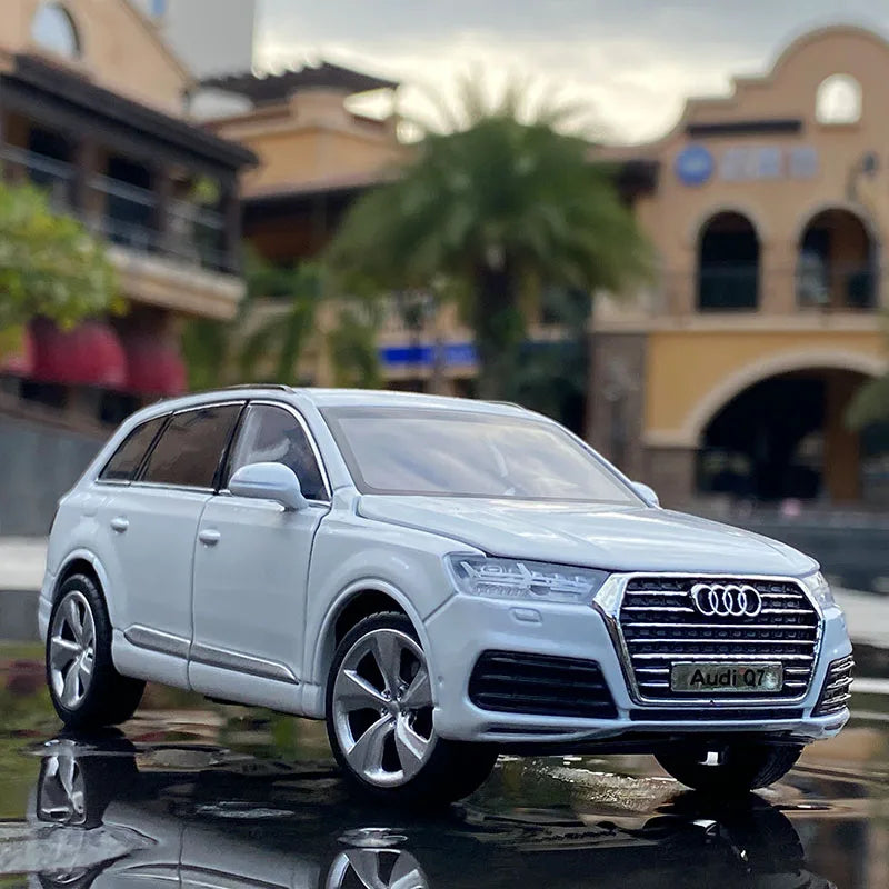 1:32 AUDI Q7