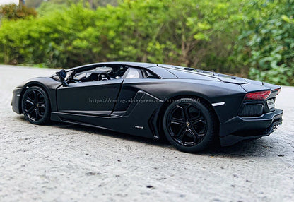 1:24 Lamborghini Aventador LP700-4