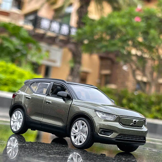 1:32 Volvo XC40