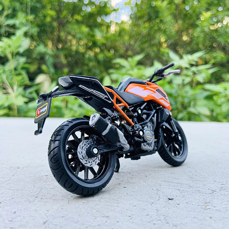 1:18 250 KTM Duke Factory Edition