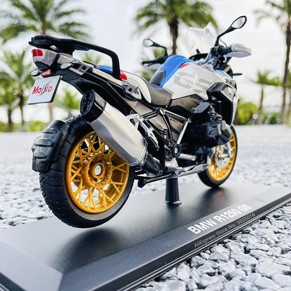 1:12  KTM 1290 Super Duke R Kawasaki Suzuki