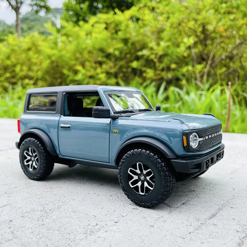 1:24 Ford Bronco Badlands 2021