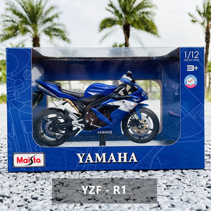 1:12  KTM 1290 Super Duke R Kawasaki Suzuki