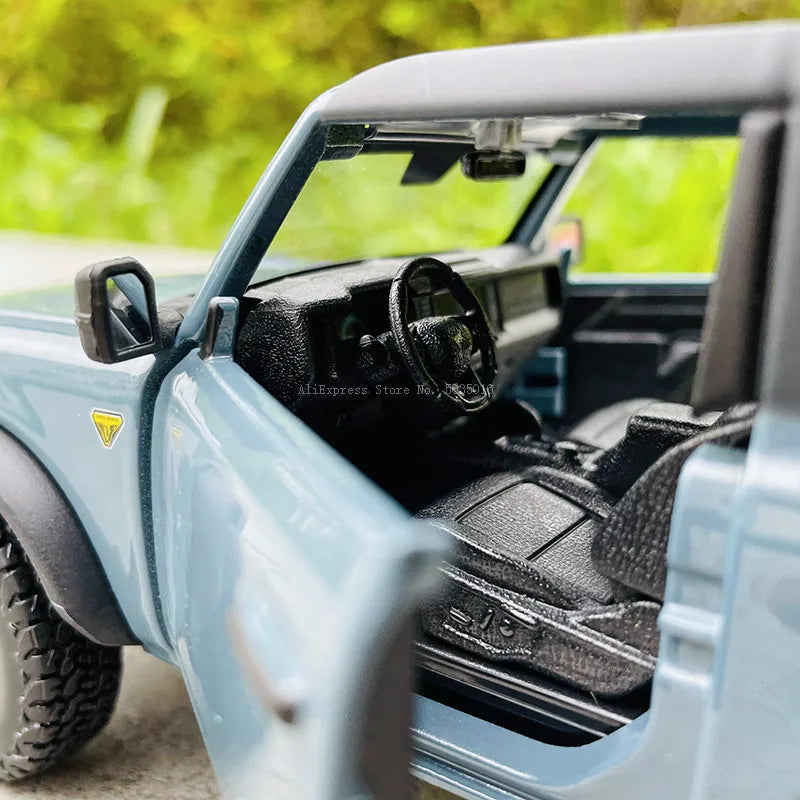 1:24 Ford Bronco Badlands 2021