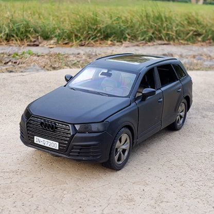 1:32 AUDI Q7