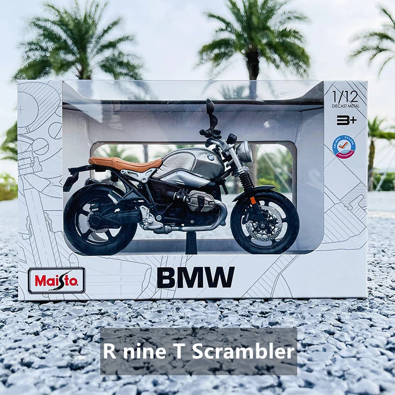 1:12  KTM 1290 Super Duke R Kawasaki Suzuki