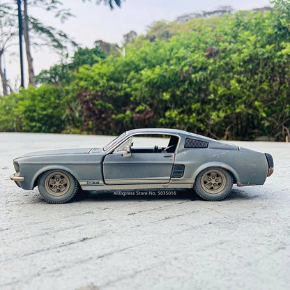 1:24 Old 1967 Ford Mustang GT