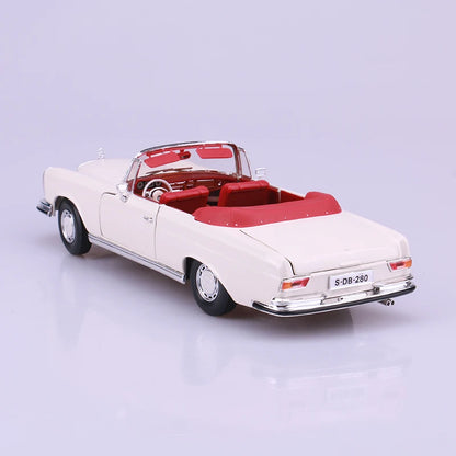 1:18 1967 Mercedes-Benz 280SE