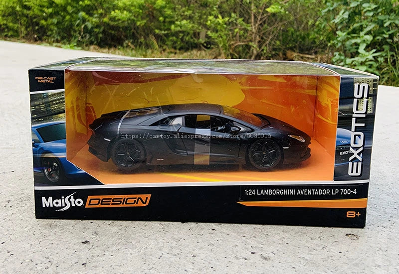1:24 Lamborghini Aventador LP700-4