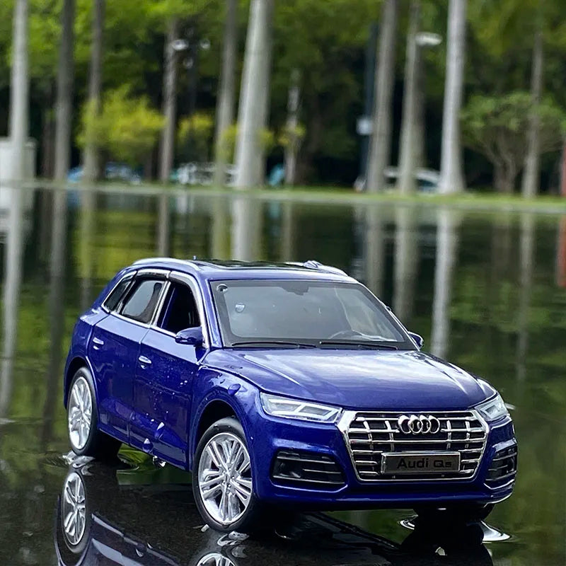 1:32 AUDI Q5