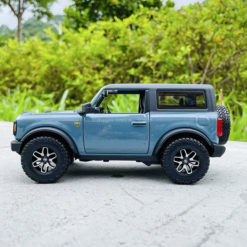 1:24 Ford Bronco Badlands 2021