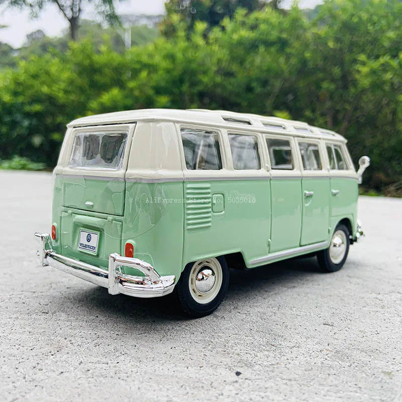1:25 Volkswagen VAN SAMBA
