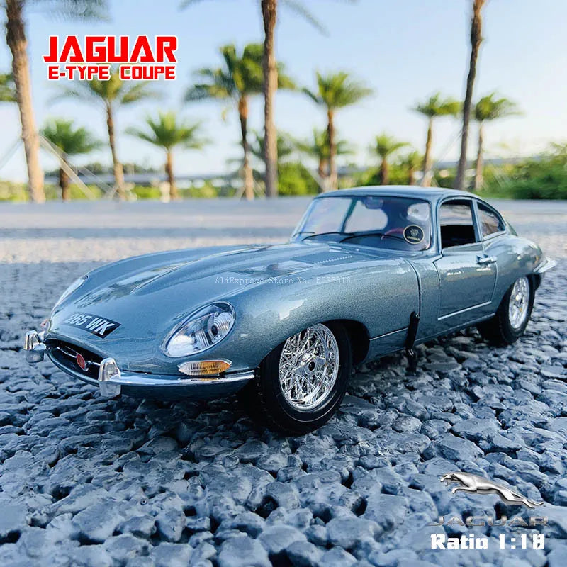 1:18 Jaguar E-type Coupe