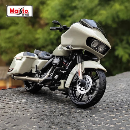 1:18 Harley 2018 CVO Road Glide