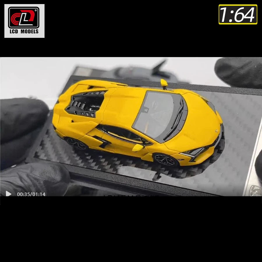 1:64 Lamborghini Revuelto
