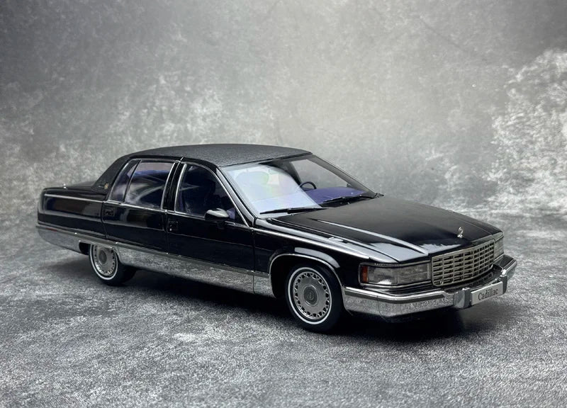 1:18 Cadillac Fleetwood