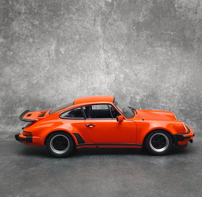 1:18 Porsche 911 Turbo 3.0 (930)