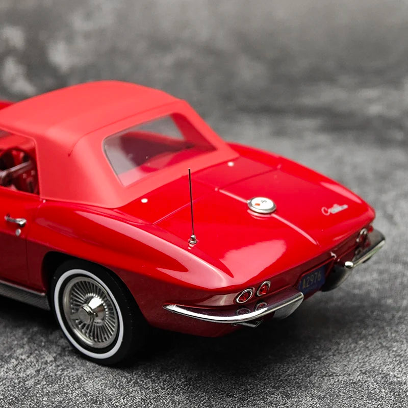 1:18 Chevrolet Corvette Sting Ray 1963