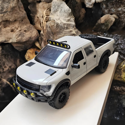 1:24 Ford F-150 SVT Raptor 2011
