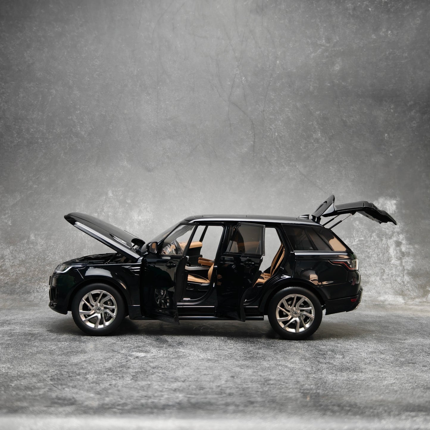 1:18 Land Rover Range Rover Sport