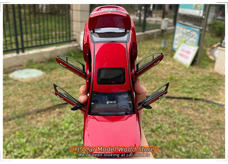 1:18 Mercedes-Benz C200 2014-2016