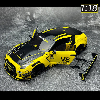 1:18 NISSAN GT-R (R35) LB TYPE 2