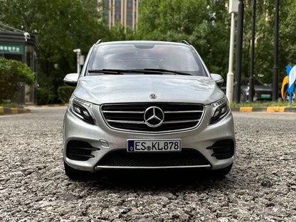 1:18 Mercedes-Benz V260 Viano MPV V-Class