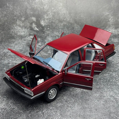 1:18 Volkswagen1983 Santana B2
