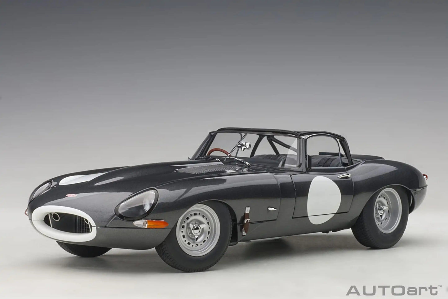 1:18 Jaguar Lightweight E-Type