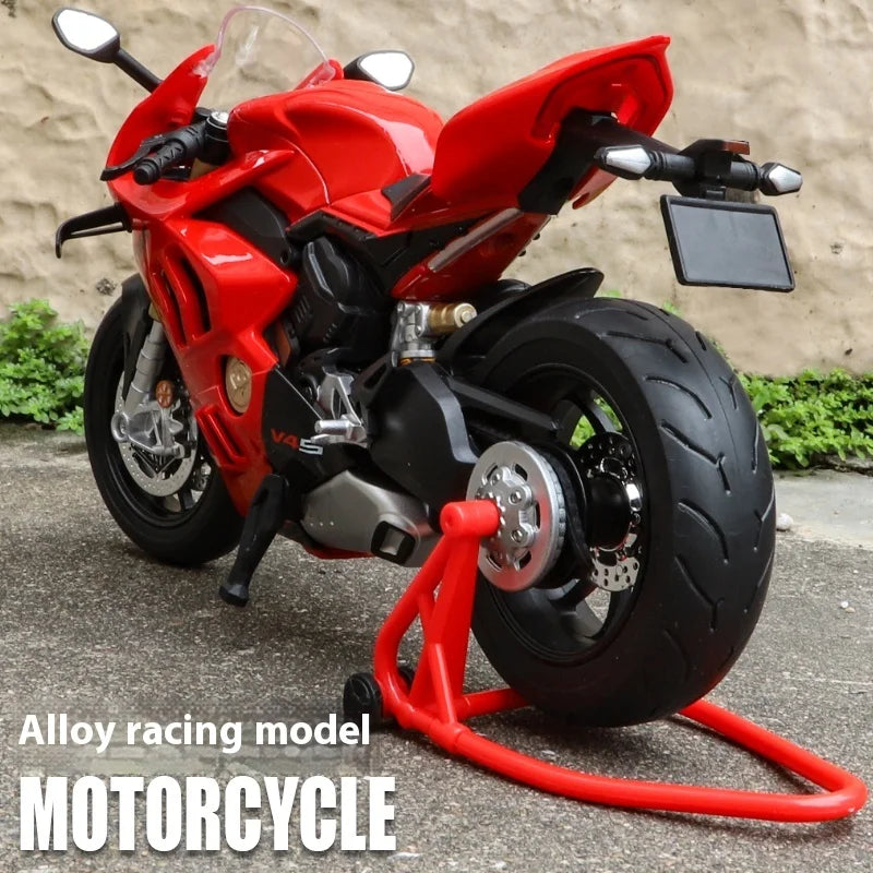 1:9 Ducati V4S
