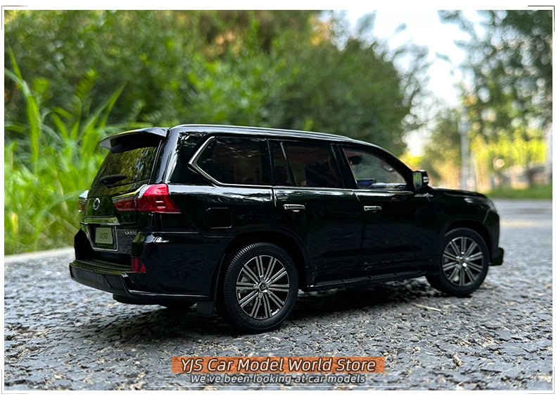 1:18 Lexus LX570