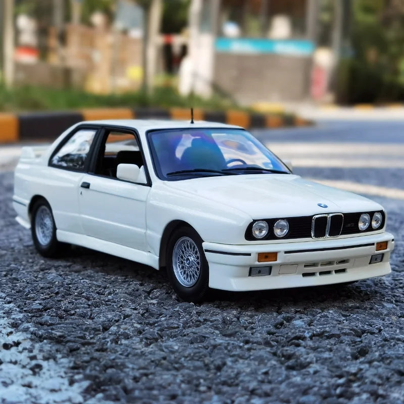 1:18 BMW M3 E30 M3 Original