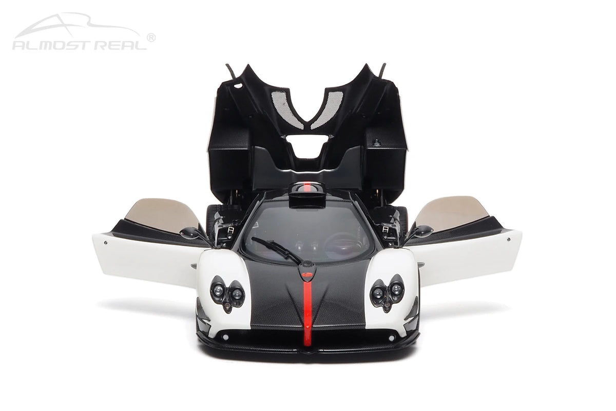 1:18  Pagani Zonda Cinque Coupe  2009