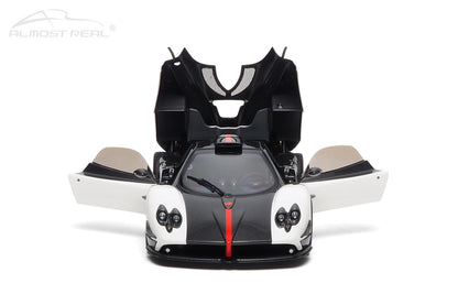 1:18  Pagani Zonda Cinque Coupe  2009