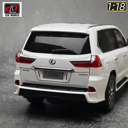 1:18 Lexus LX570