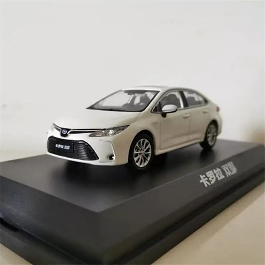 1:43 Toyota Corolla Coupé 2019