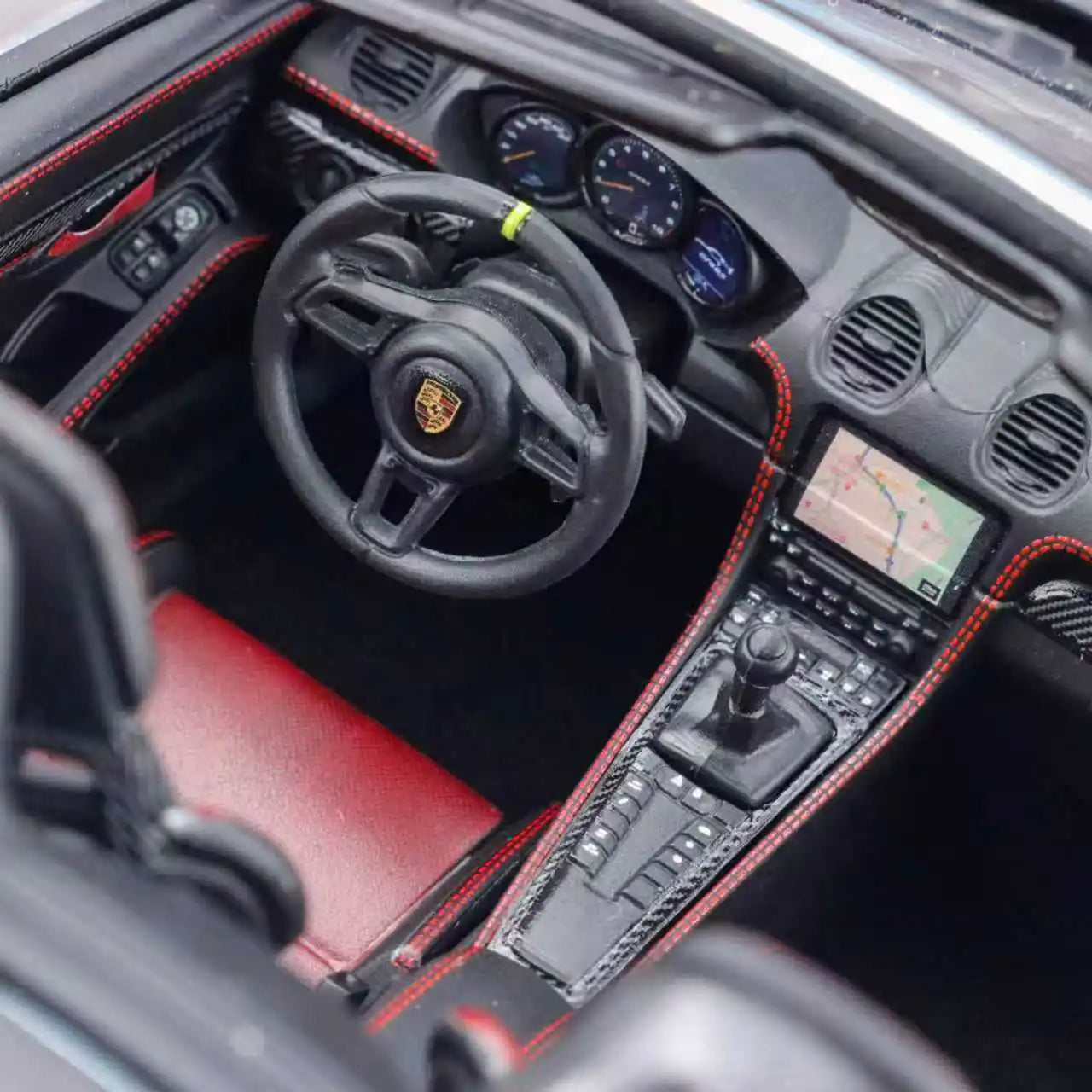 1:18 Porsche Spyder "718"