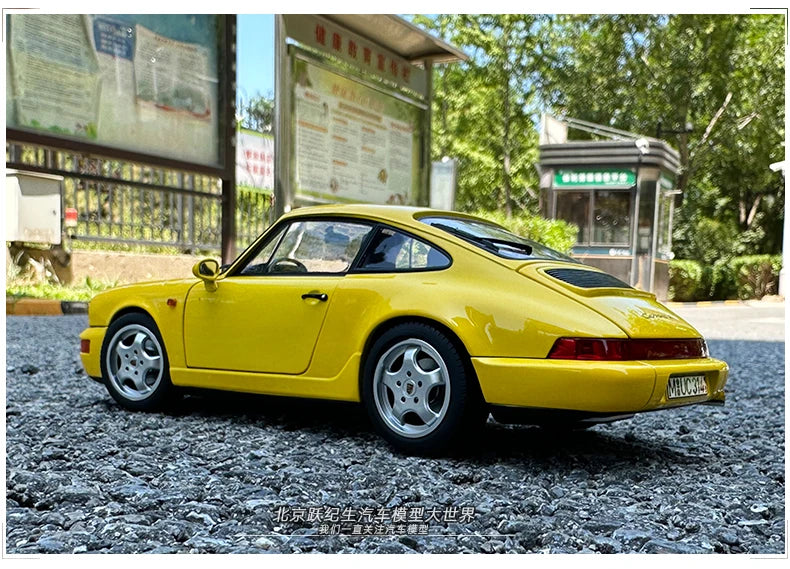 1:18 Porsche 911 964 Carrera 4 1992
